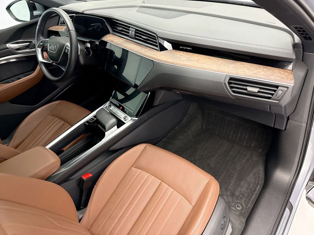 Certified 2023 Audi e-tron Premium Plus w/ Premium Plus Package AWD/4WD image 16