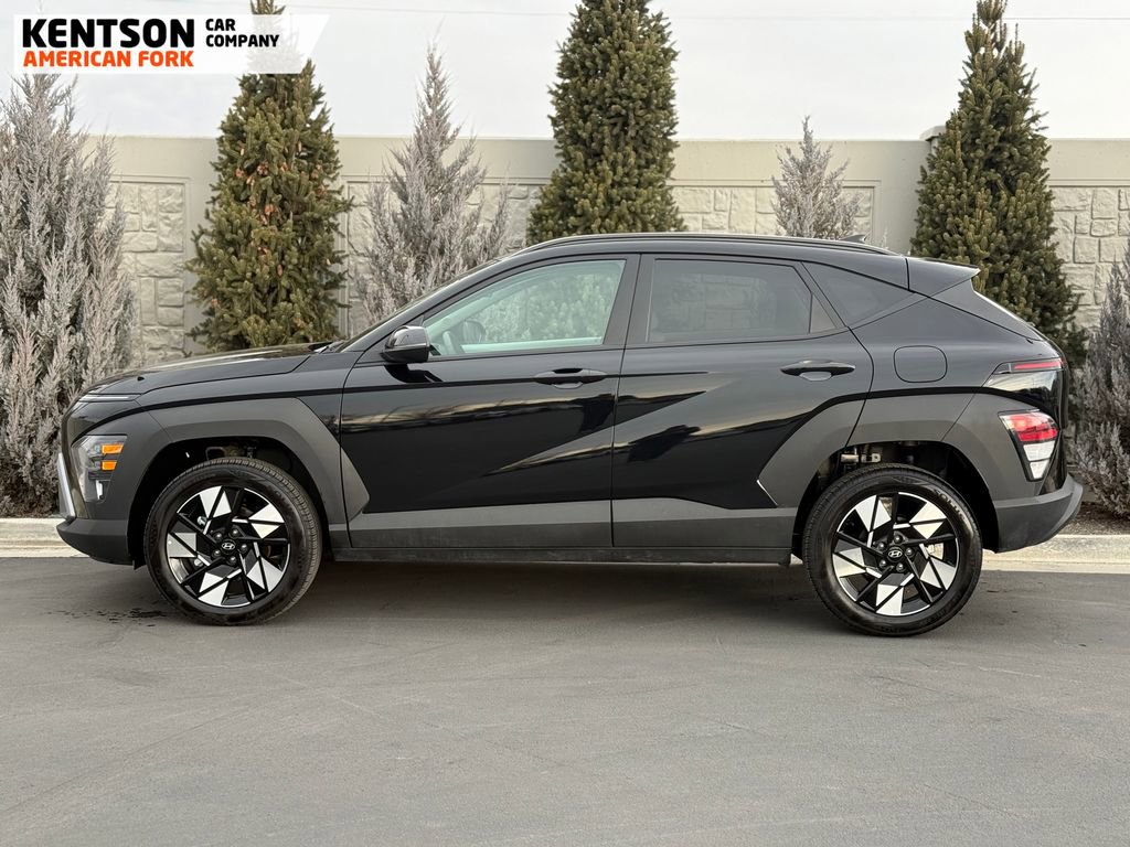 Used 2025 Hyundai Kona SEL image 4
