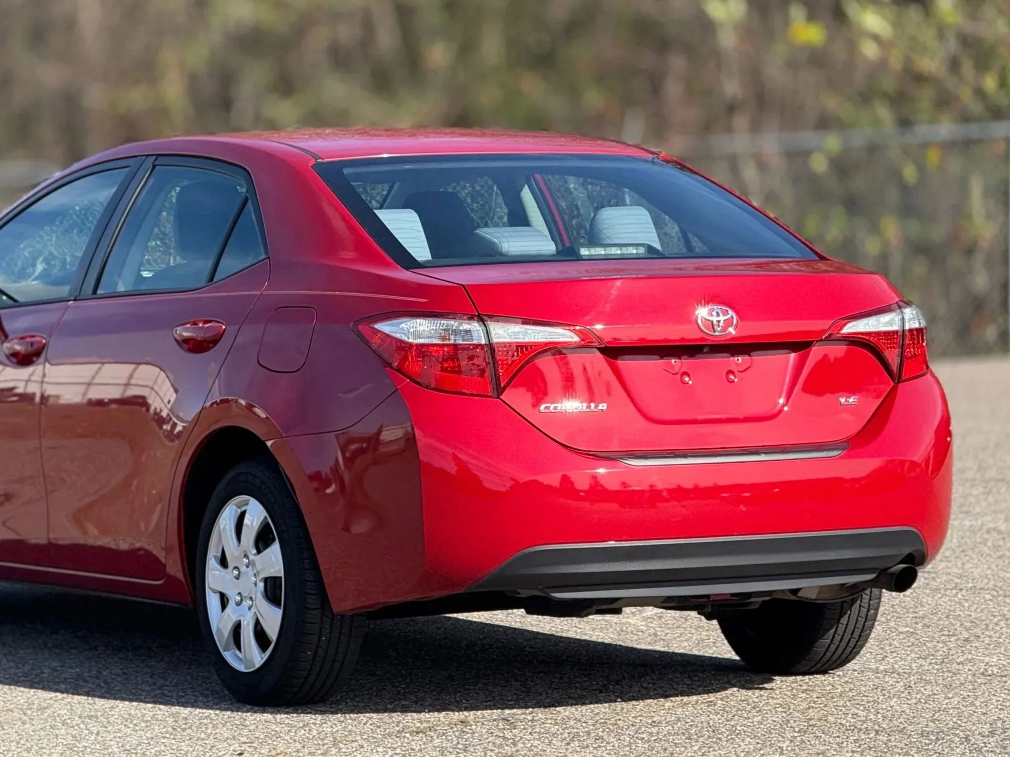 Used 2016 Toyota Corolla L image 16