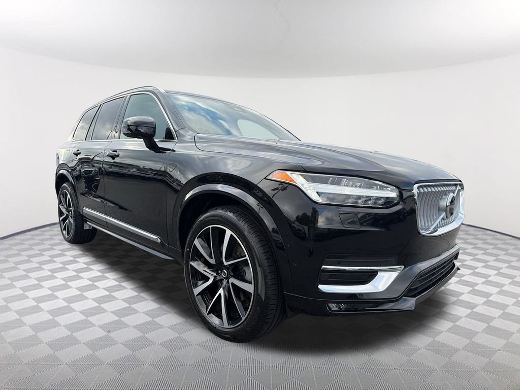 Used 2023 Volvo XC90 B6 Plus AWD/4WD image 3