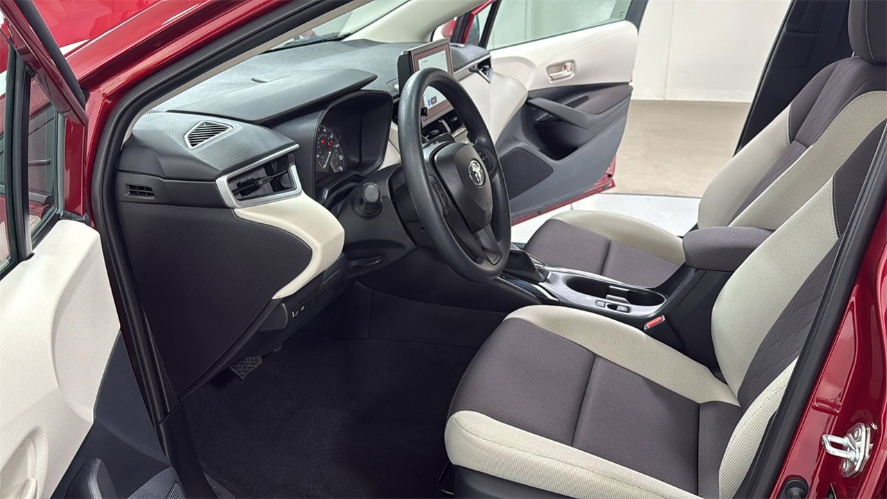 Certified 2025 Toyota Corolla LE image 12