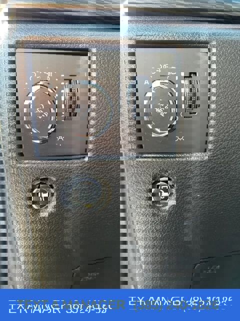 Used 2022 Jeep Grand Cherokee Laredo X image 23