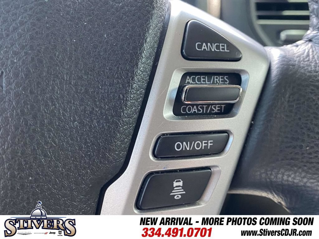 Used 2023 Nissan Titan SV w/ SV Convenience Package RWD image 29