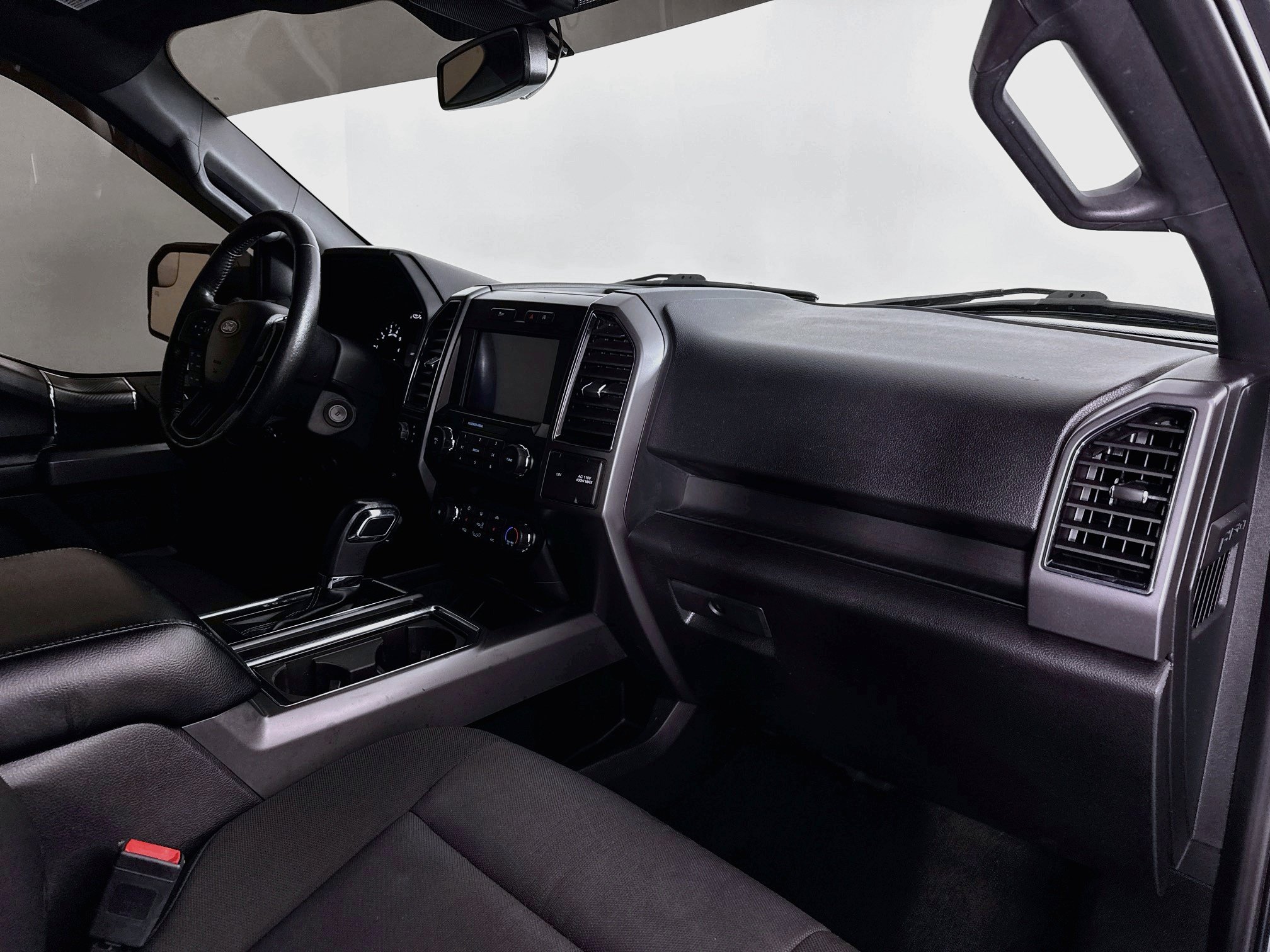 Used 2019 Ford F150 XLT w/ Equipment Group 302A Luxury AWD/4WD image 28