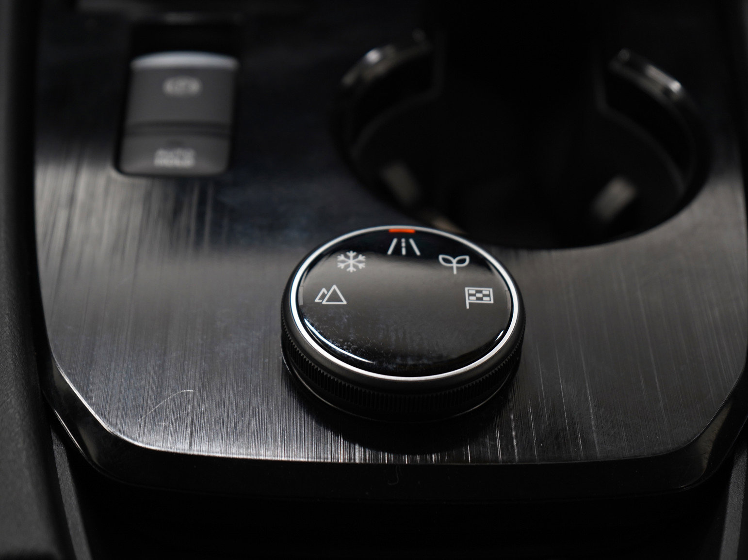 Used 2025 Nissan Rogue SV image 21