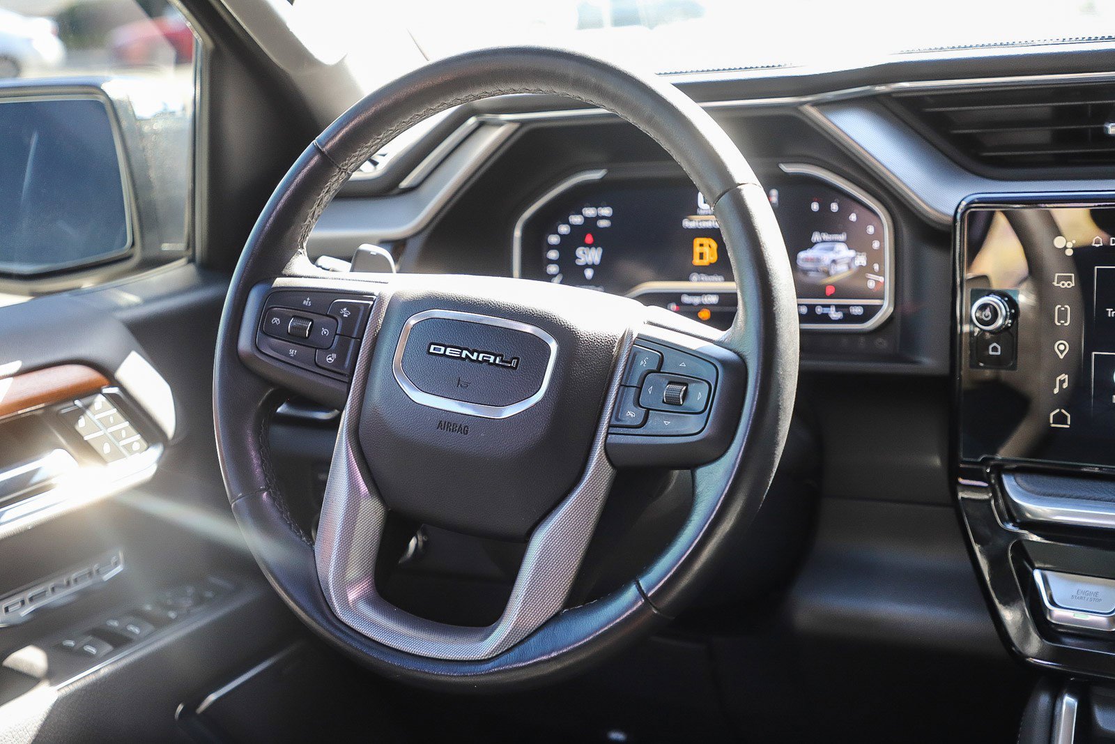 Used 2022 GMC Sierra 1500 Denali AWD/4WD image 17