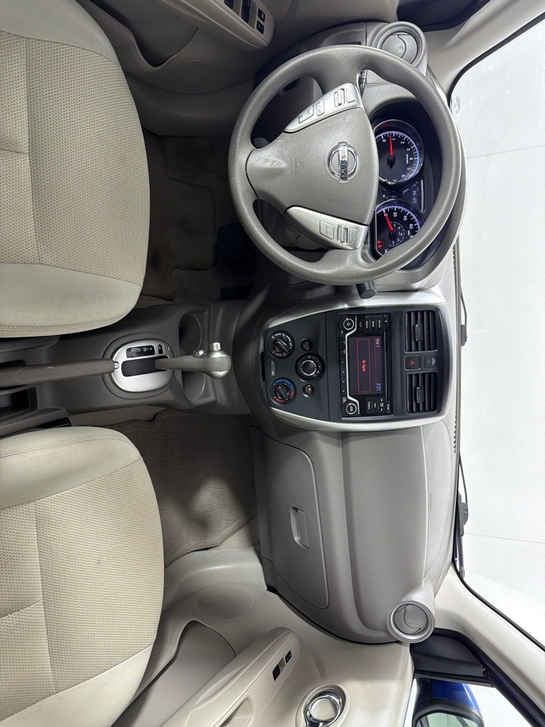 Used 2015 Nissan Versa SL FWD image 24