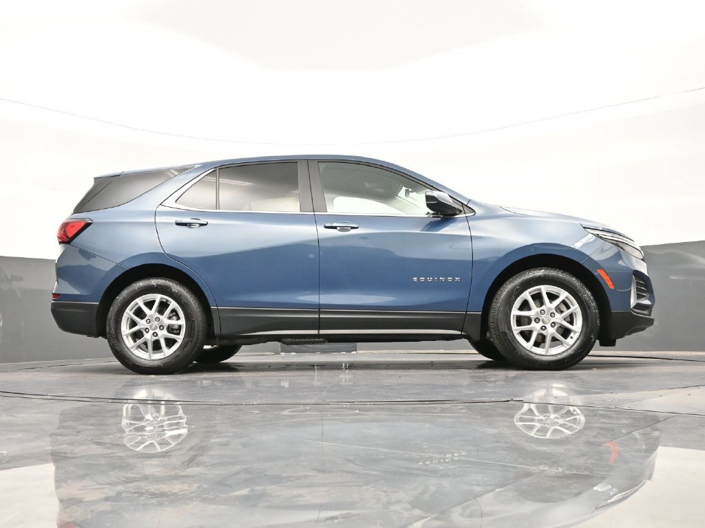 Used 2024 Chevrolet Equinox LT FWD image 23