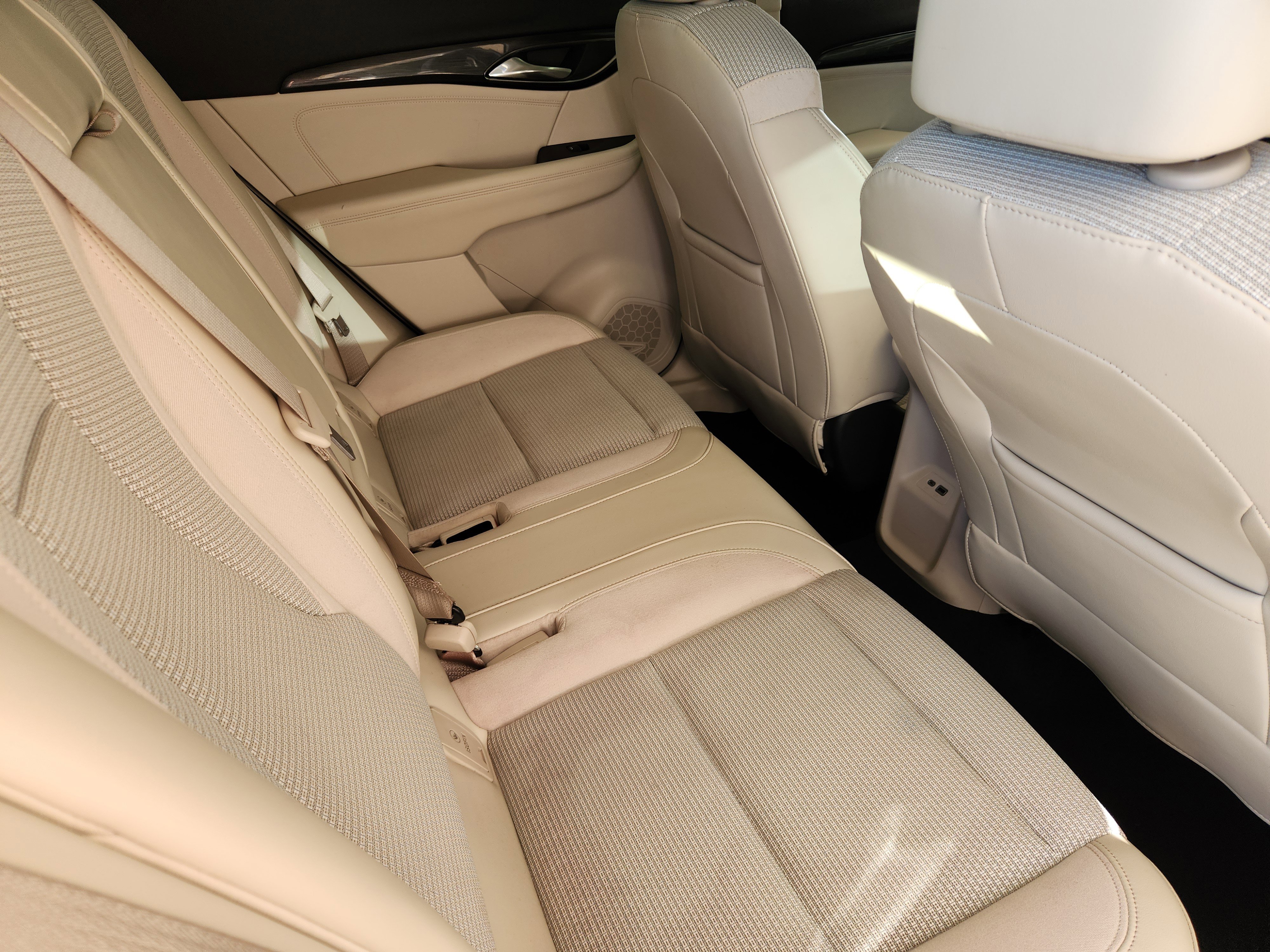 Used 2023 Buick Envision Preferred image 34