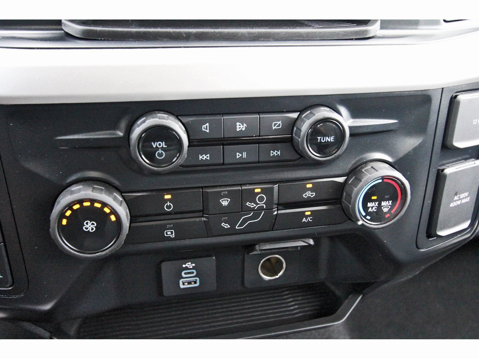 Used 2024 Ford F250 XLT AWD/4WD image 26