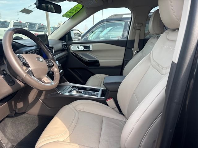 Used 2022 Ford Explorer Platinum w/ Equipment Group 601A image 18