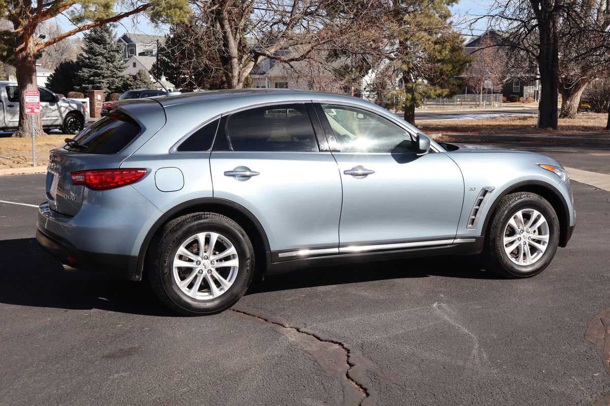 Used 2017 INFINITI QX70 AWD image 4