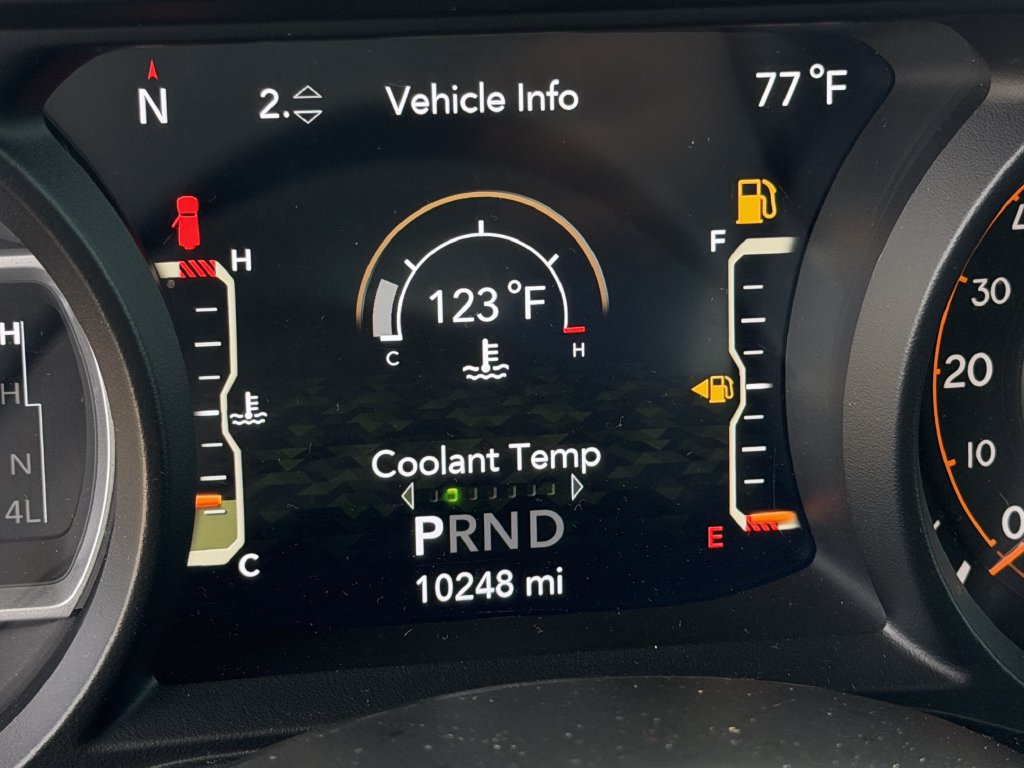 Used 2025 Jeep Wrangler Unlimited Sport AWD/4WD image 9