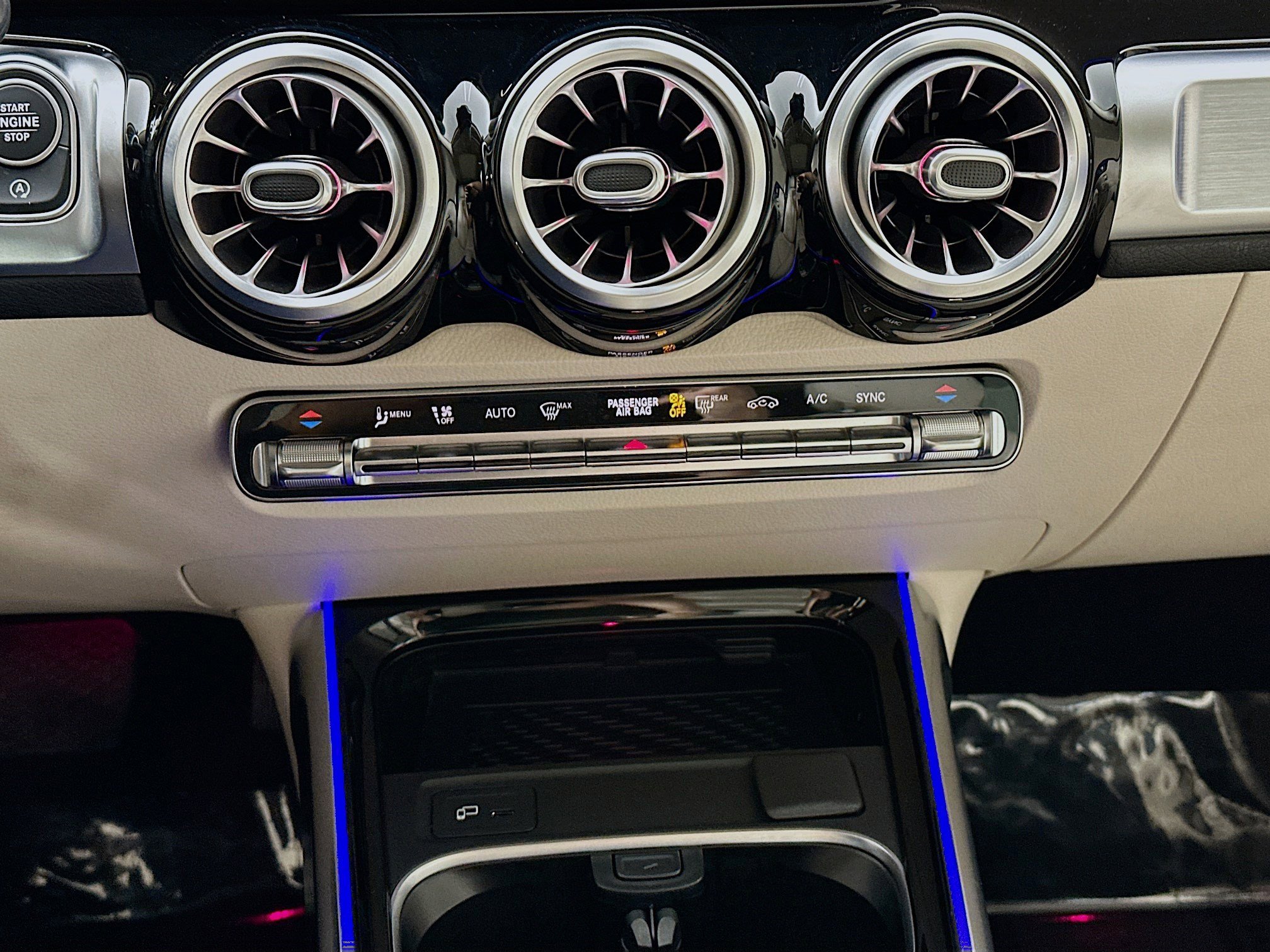 Used 2020 Mercedes-Benz GLB 250 4MATIC image 13