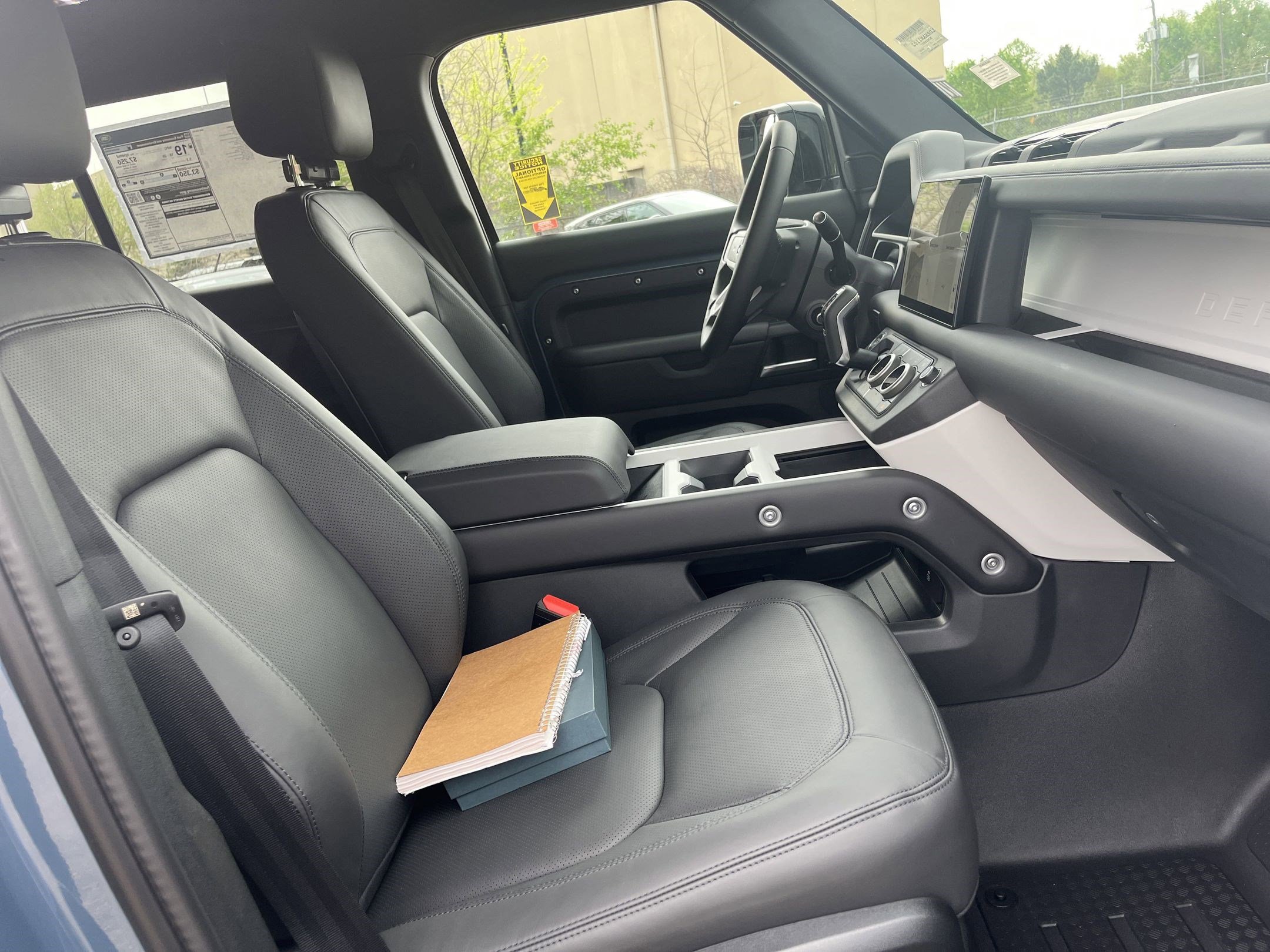 Used 2025 Land Rover Defender 110 S image 20