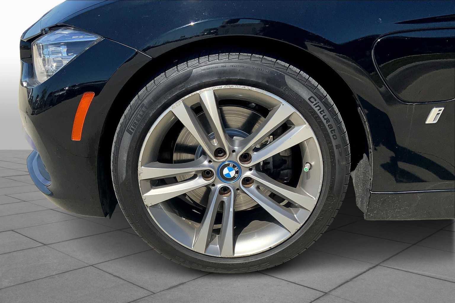 Used 2017 BMW 330e image 10