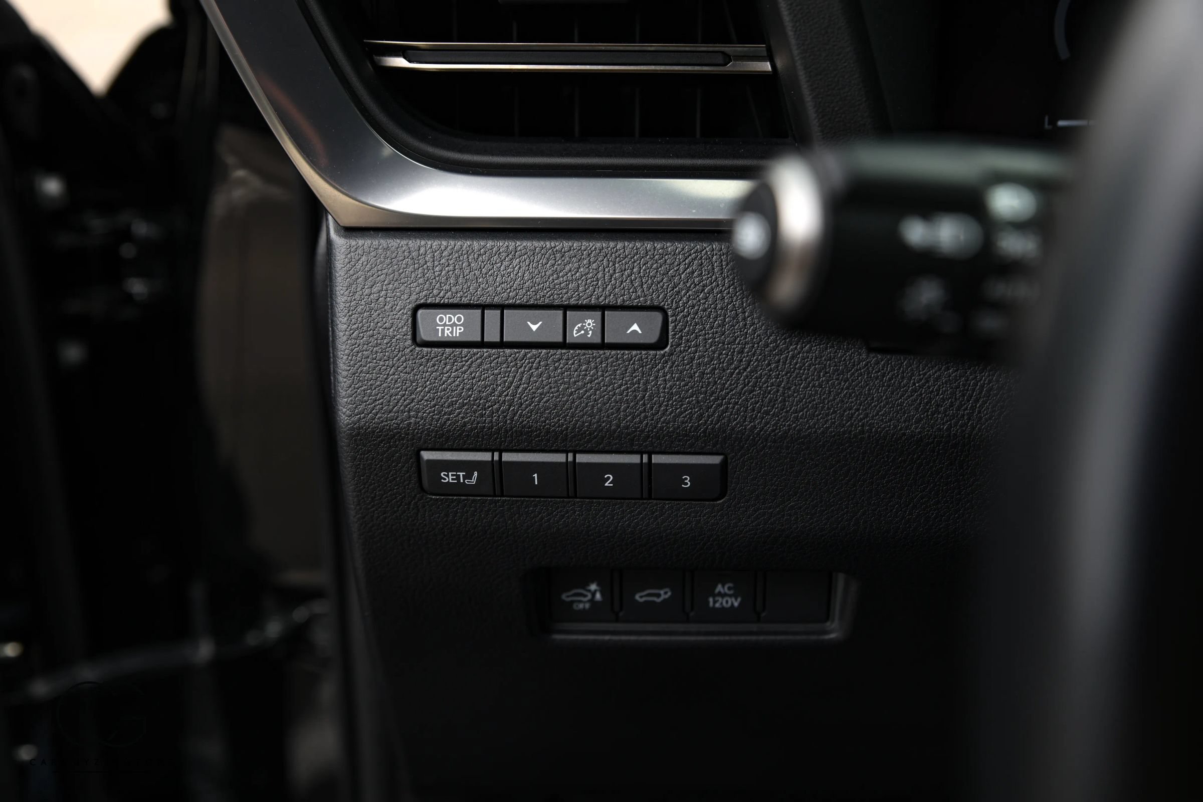 Used 2025 Lexus GX 550 w/ Accessory Package (Z1) AWD/4WD image 35