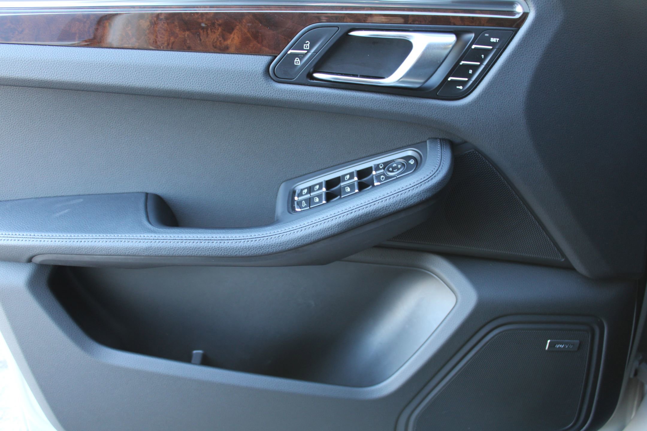 Certified 2023 Porsche Macan image 14