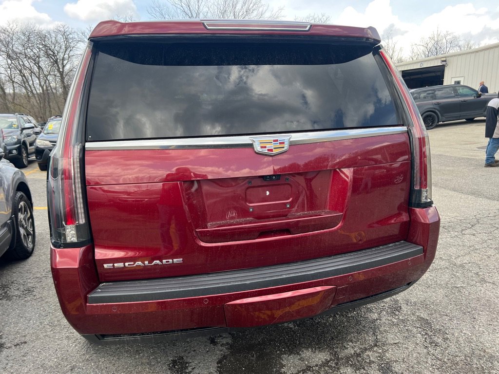 Used 2017 Cadillac Escalade Luxury image 7