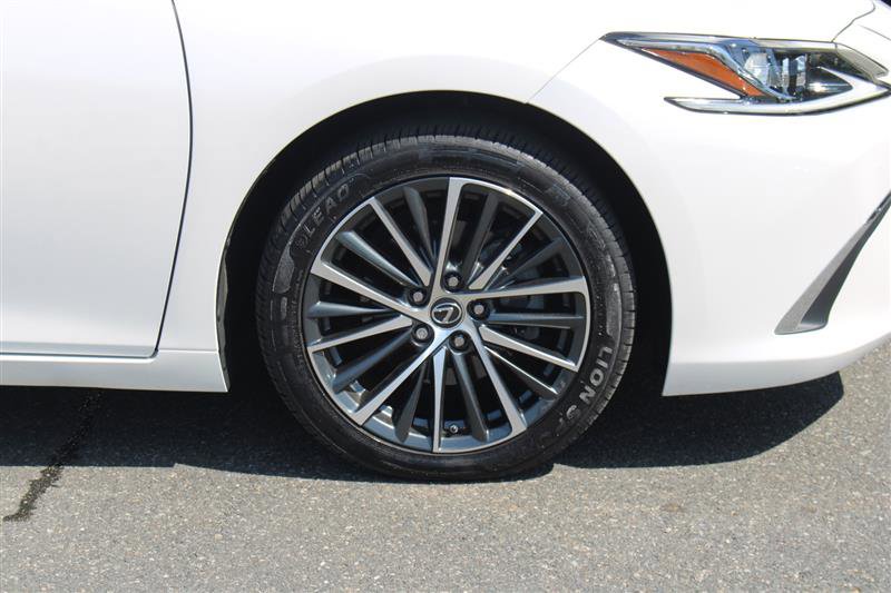 Used 2024 Lexus ES 350 ES 350 w/ Premium Package image 10