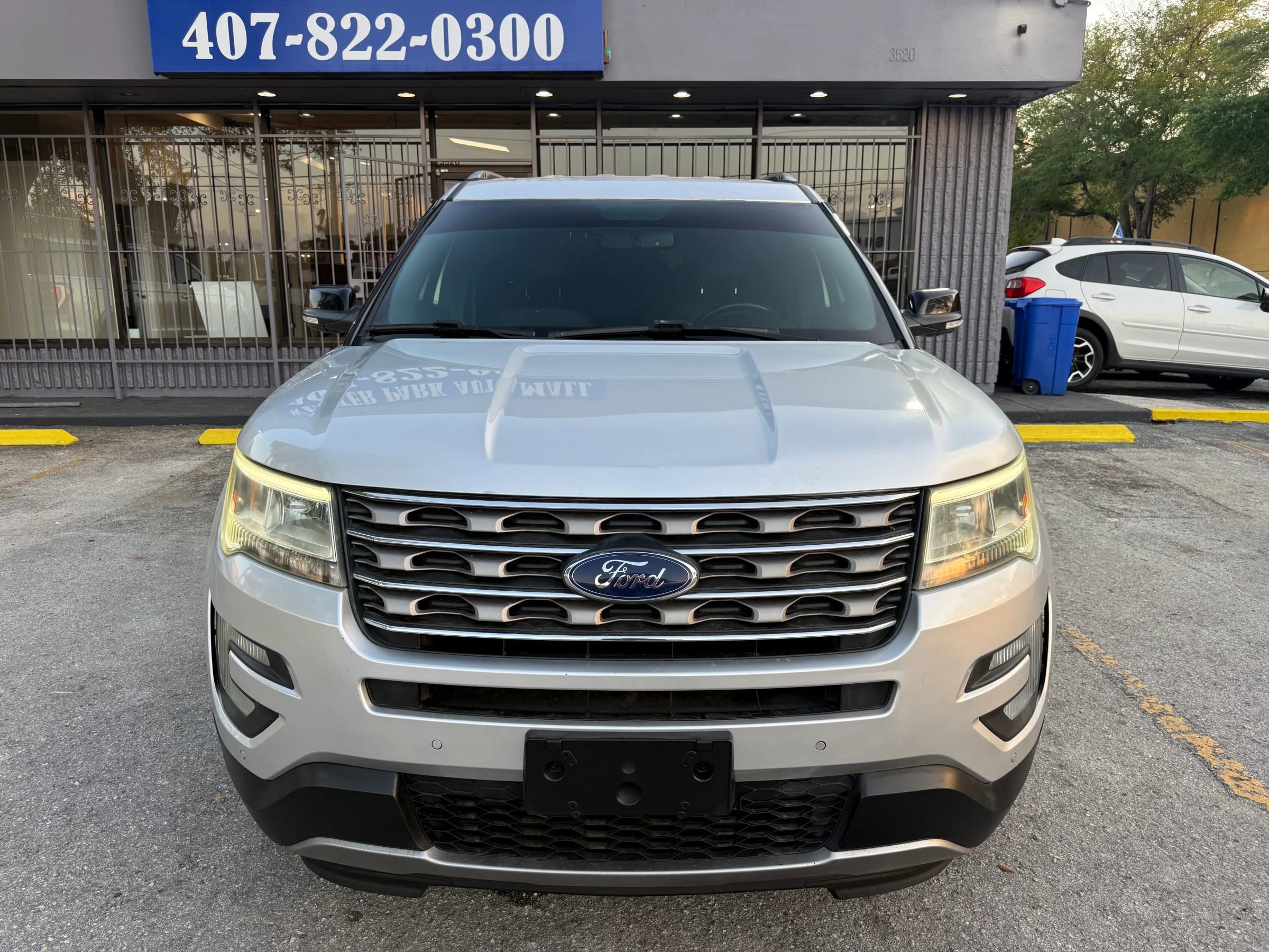 Used 2017 Ford Explorer XLT w/ Equipment Group 202A image 2