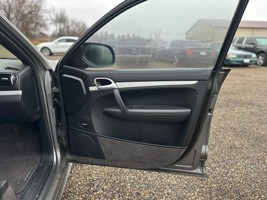 Used 2008 Porsche Cayenne Turbo image 18