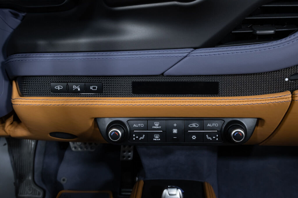 Used 2022 Ferrari F8 Tributo image 37