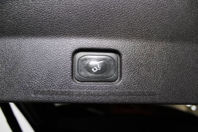 Used 2015 Ford Explorer XLT w/ Equipment Group 202A AWD/4WD image 23