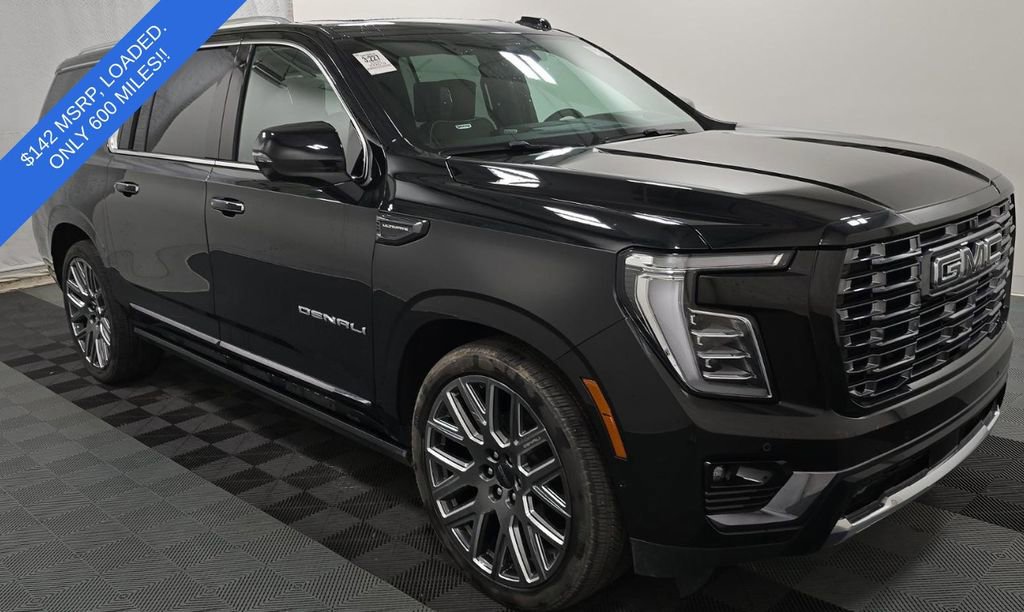 Used 2026 GMC Yukon XL Denali Ultimate AWD/4WD image 2