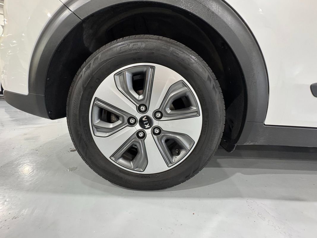 Used 2019 Kia Niro LX image 41