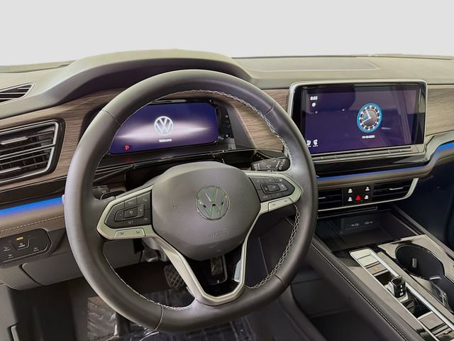 Used 2025 Volkswagen Atlas SEL image 12