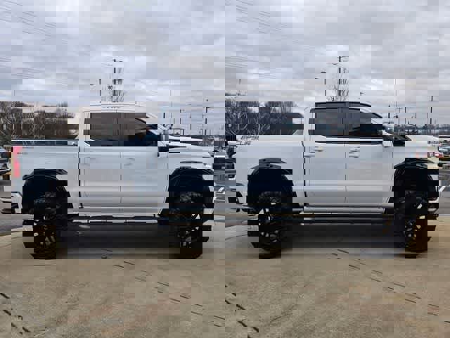 Used 2022 Chevrolet Silverado 1500 RST w/ Safety Package image 9