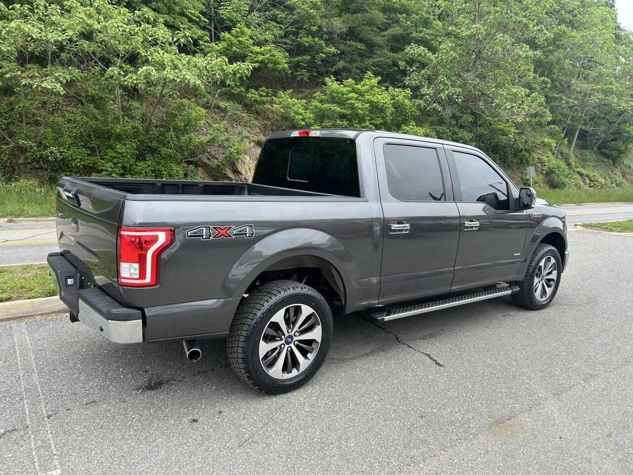 Used 2015 Ford F150 XLT w/ Equipment Group 302A Luxury image 7