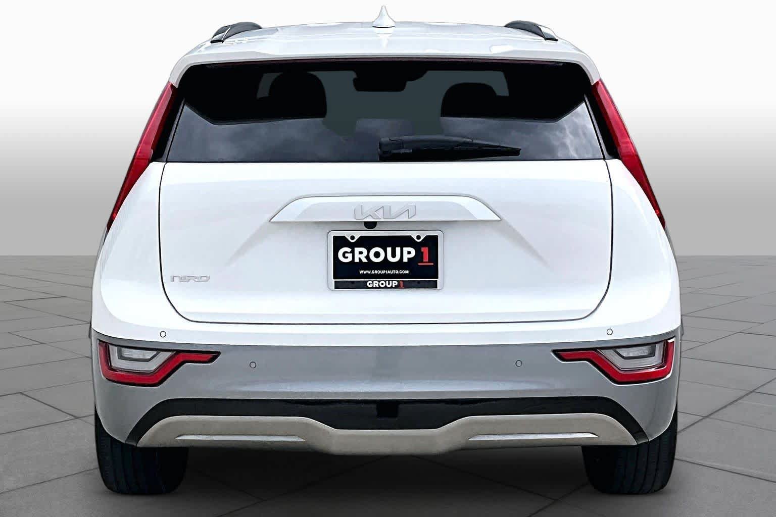 Used 2023 Kia Niro Wave FWD image 4