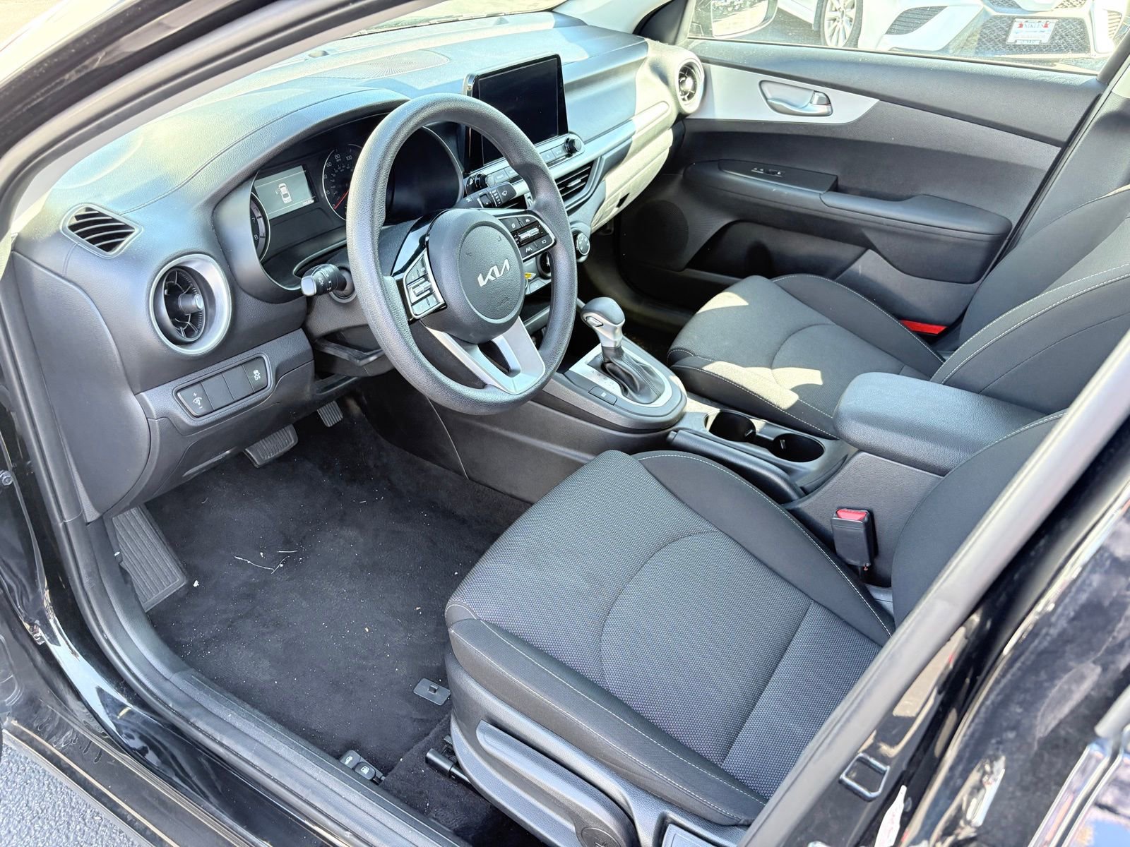 Used 2024 Kia Forte LXS image 13