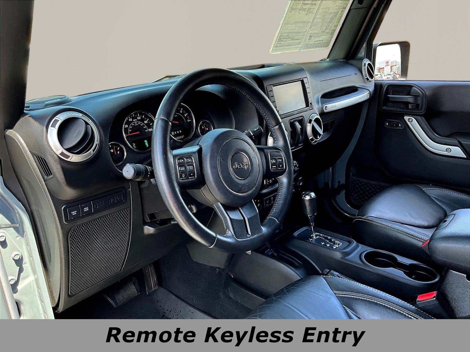 Used 2015 Jeep Wrangler Rubicon w/ Power Convenience Group AWD/4WD image 17