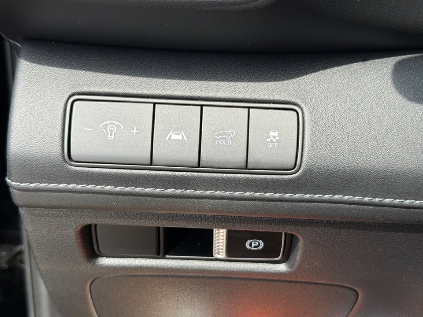 Used 2021 Hyundai Santa Fe Calligraphy image 36