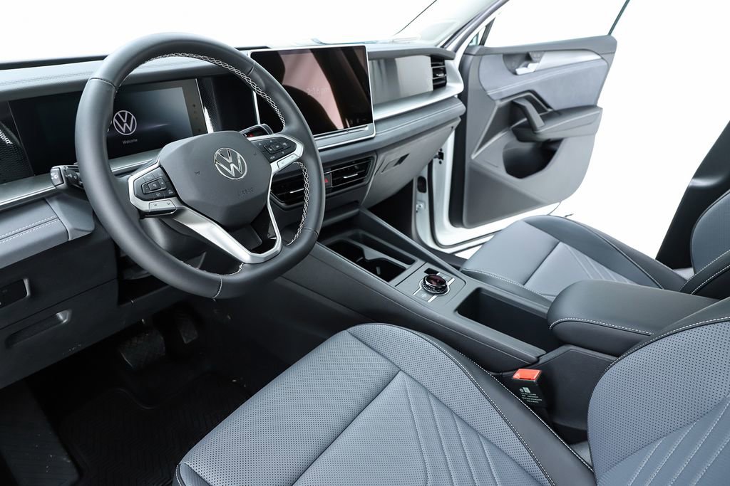 New 2026 Volkswagen Tiguan SE image 58