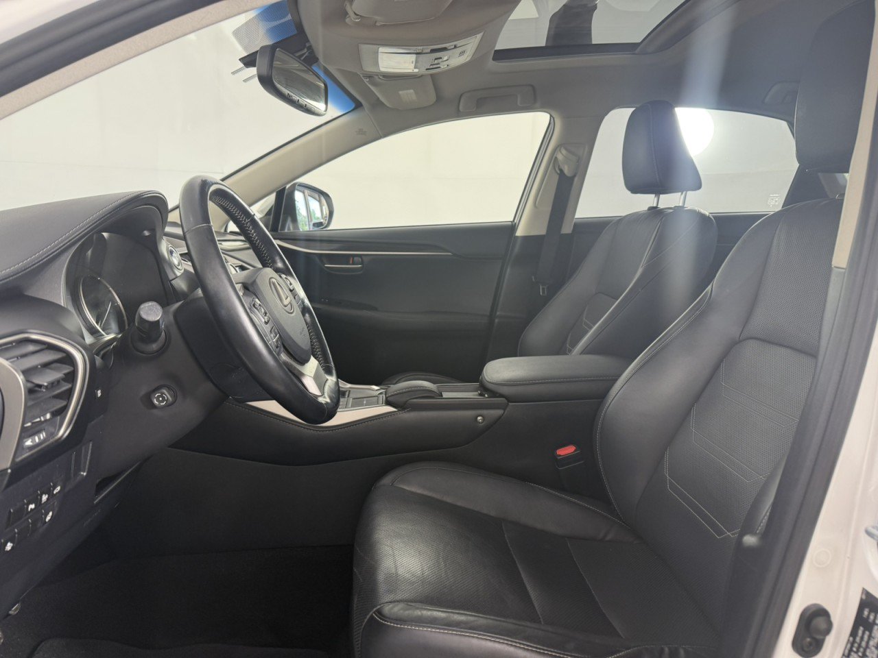 Used 2017 Lexus NX 300h AWD w/ Luxury Package image 15
