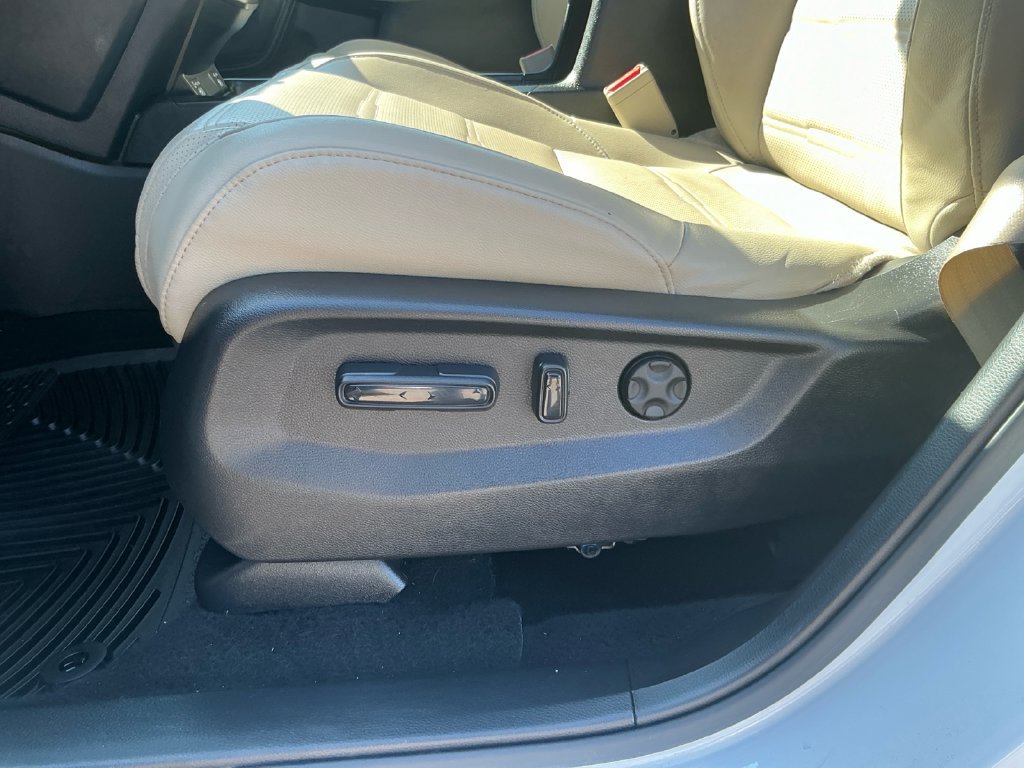 Used 2022 Honda CR-V EX-L image 16