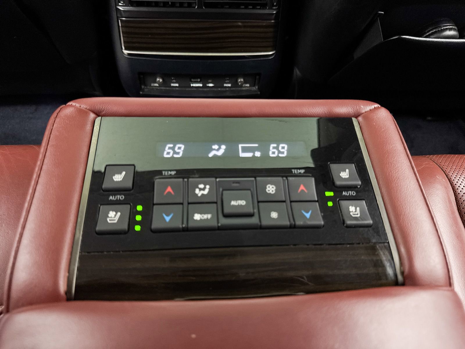 Used 2018 Lexus LX 570 4WD w/ Luxury Package image 35