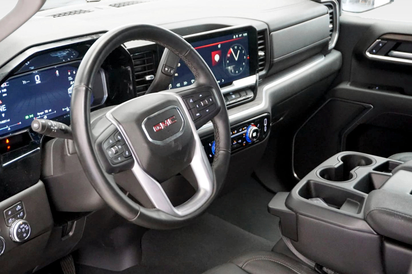 Used 2026 GMC Sierra 1500 SLT AWD/4WD image 17