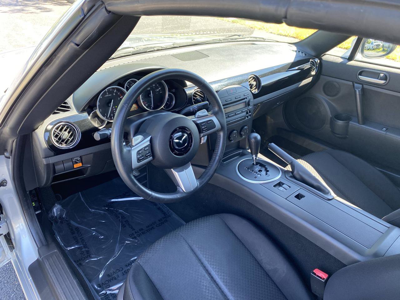Used 2006 MAZDA MX-5 Miata Touring RWD image 21