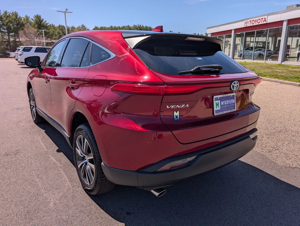 Used 2021 Toyota Venza LE w/ Carpet Mat Package (TMS) AWD/4WD image 3