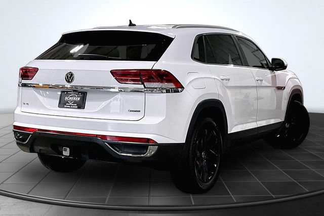 Used 2023 Volkswagen Atlas Cross Sport SE w/ Black Wheel Package AWD/4WD image 2
