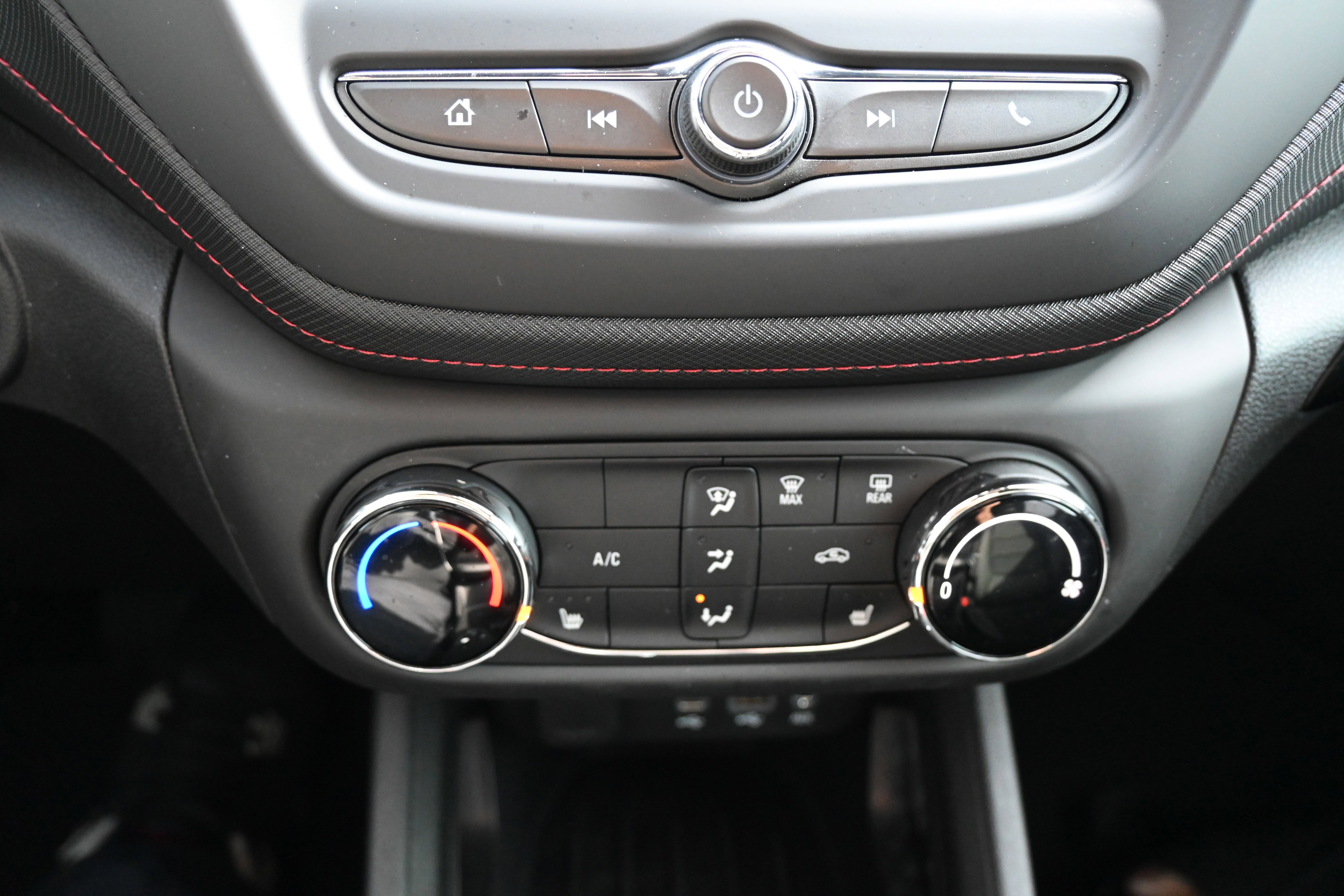 Used 2023 Chevrolet TrailBlazer RS image 27