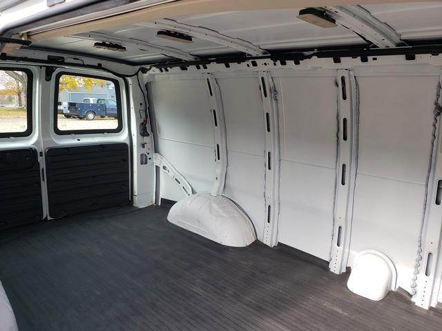 Used 2015 Chevrolet Express 2500 image 13
