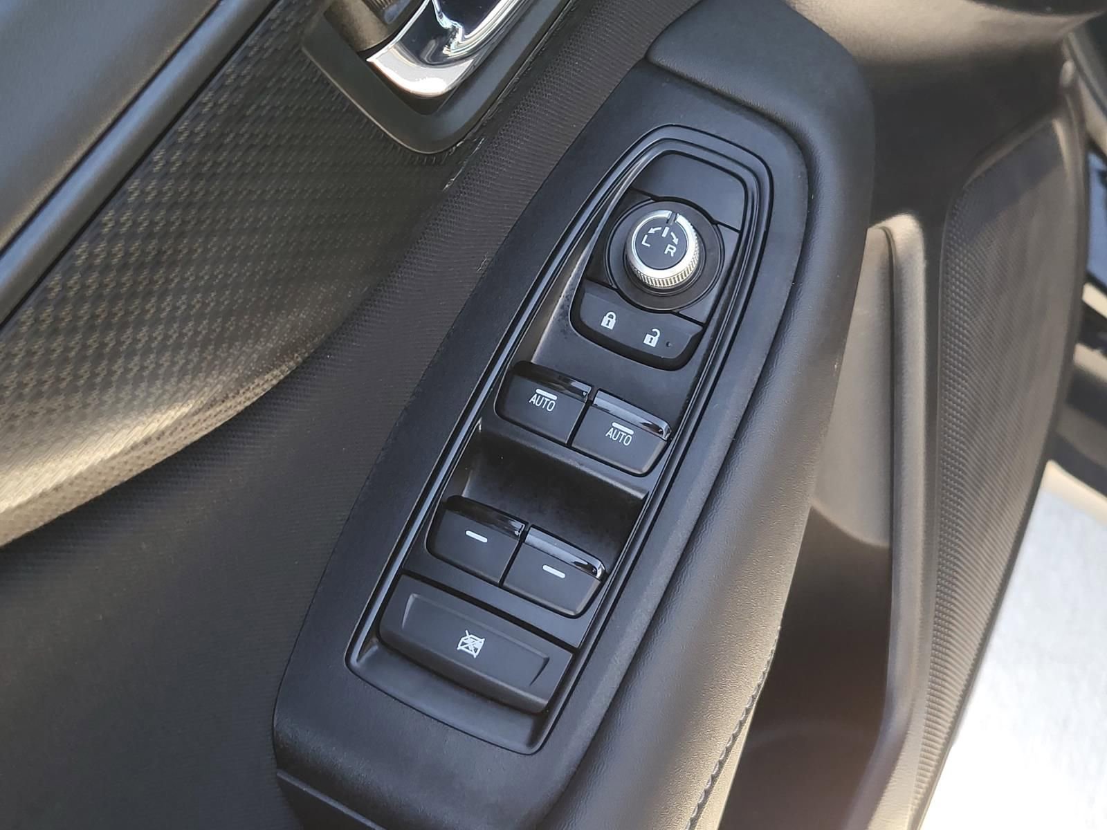 Used 2025 Subaru Outback Premium image 17