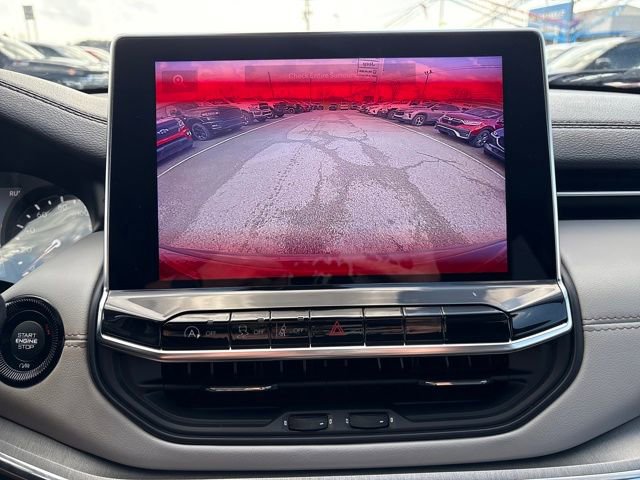 Used 2022 Jeep Compass Limited image 17