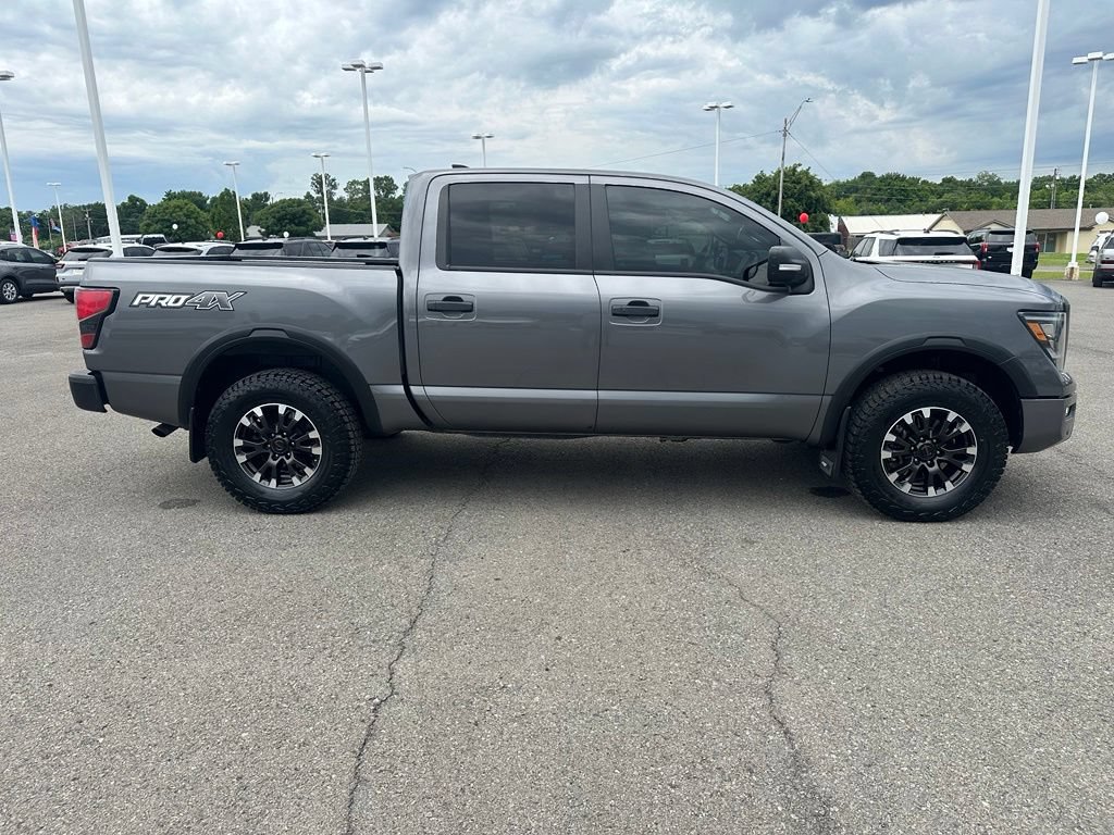 Used 2022 Nissan Titan PRO-4X w/ Pro-4x Convenience Package AWD/4WD image 4